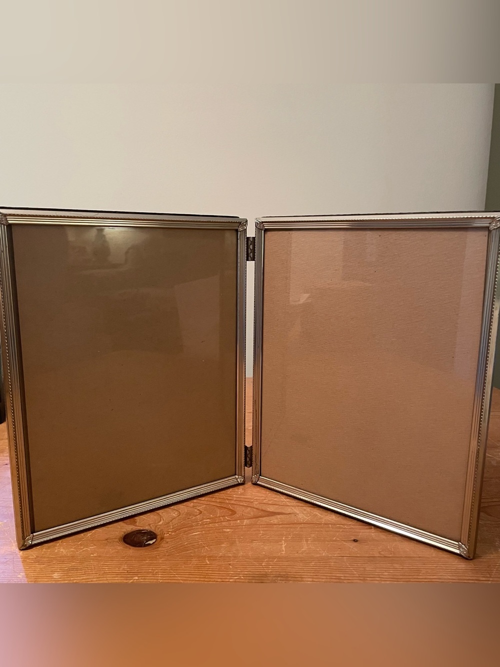 Vintage Bi-Fold Gold Toned/Brass Double‎ Hinged Picture Frame for Two 8x10